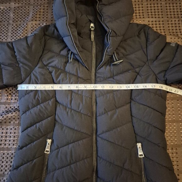 DKNY Puffer Coat - Picture 9 of 10